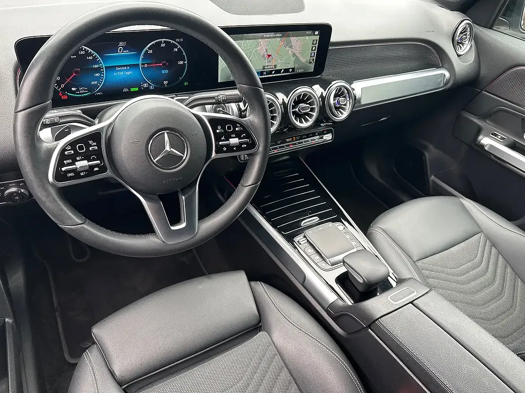 Mercedes-Benz EQB 250 - Thumbnail 8