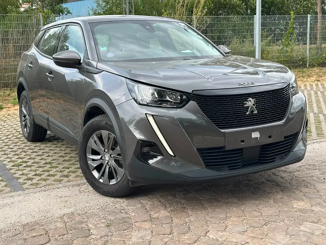 Peugeot 2008 - Thumbnail 4