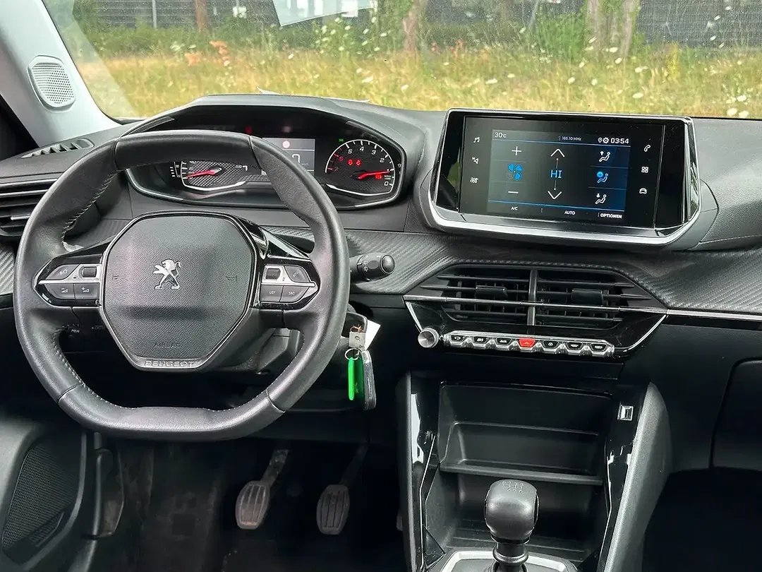 Peugeot 2008 - Thumbnail 9