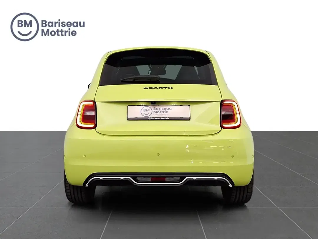 Abarth 500e - Thumbnail 5