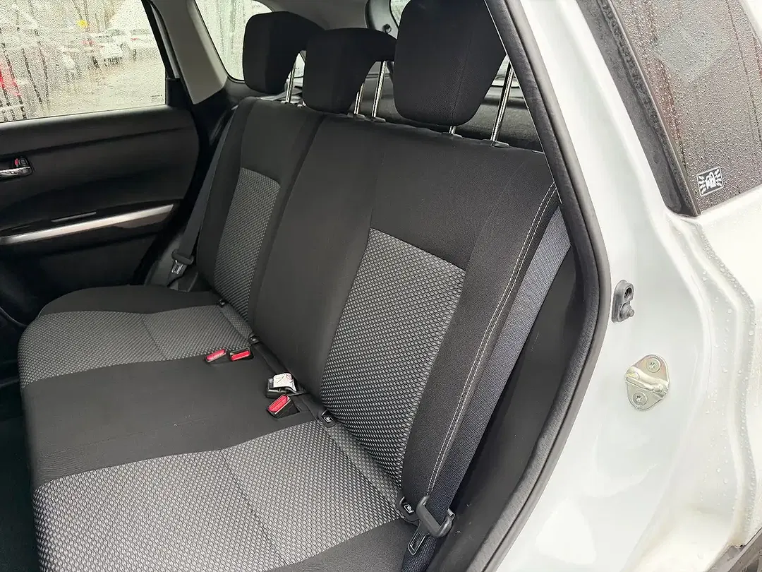 Suzuki Vitara - Thumbnail 24