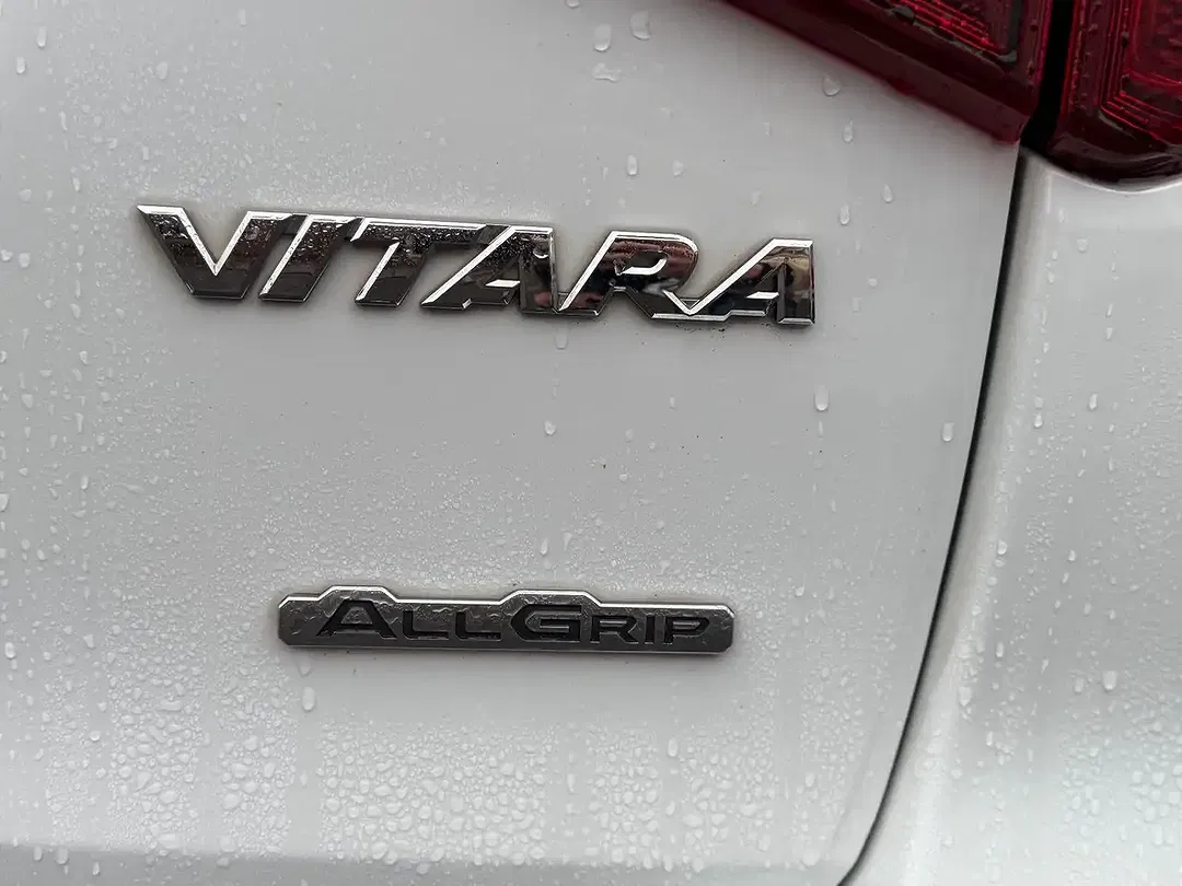 Suzuki Vitara - Thumbnail 6