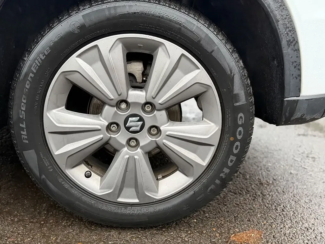 Suzuki Vitara - Thumbnail 8