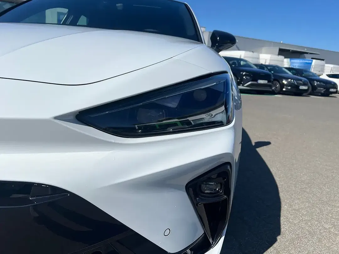 CUPRA Leon - Thumbnail 4