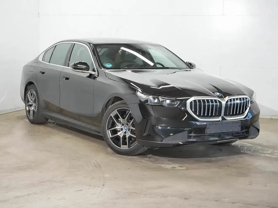 BMW 530 - Thumbnail 2