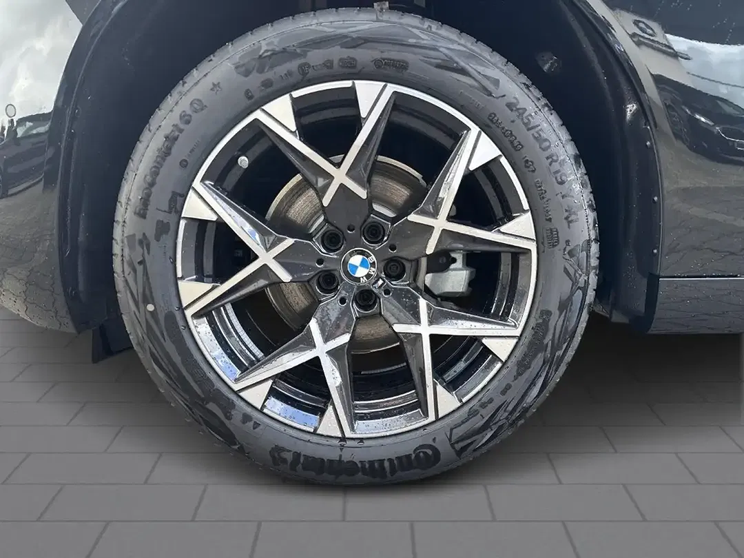 BMW X3 - Thumbnail 6