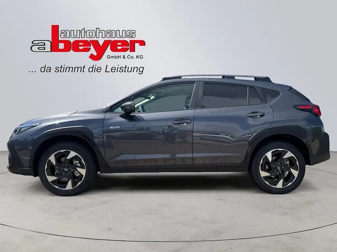 Subaru Crosstrek - Thumbnail 2