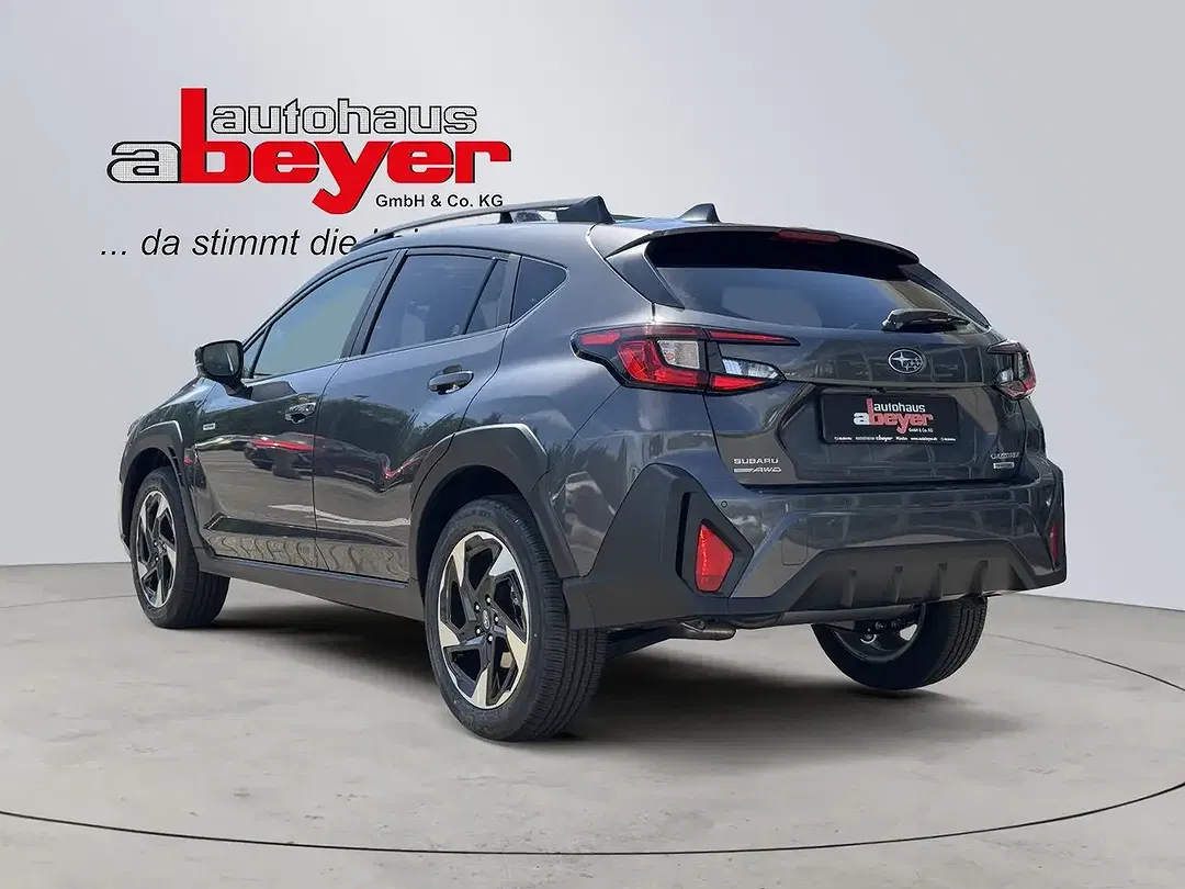 Subaru Crosstrek - Thumbnail 3