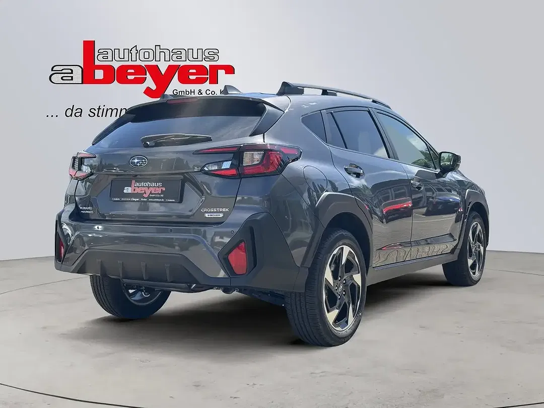 Subaru Crosstrek - Thumbnail 5
