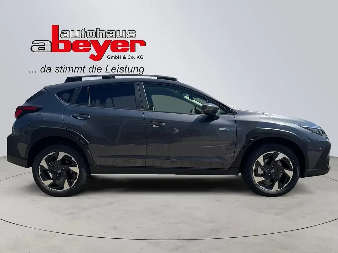Subaru Crosstrek - Thumbnail 6