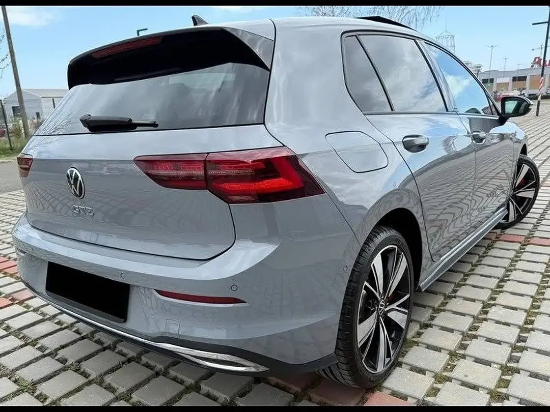 Volkswagen Golf - Thumbnail 5