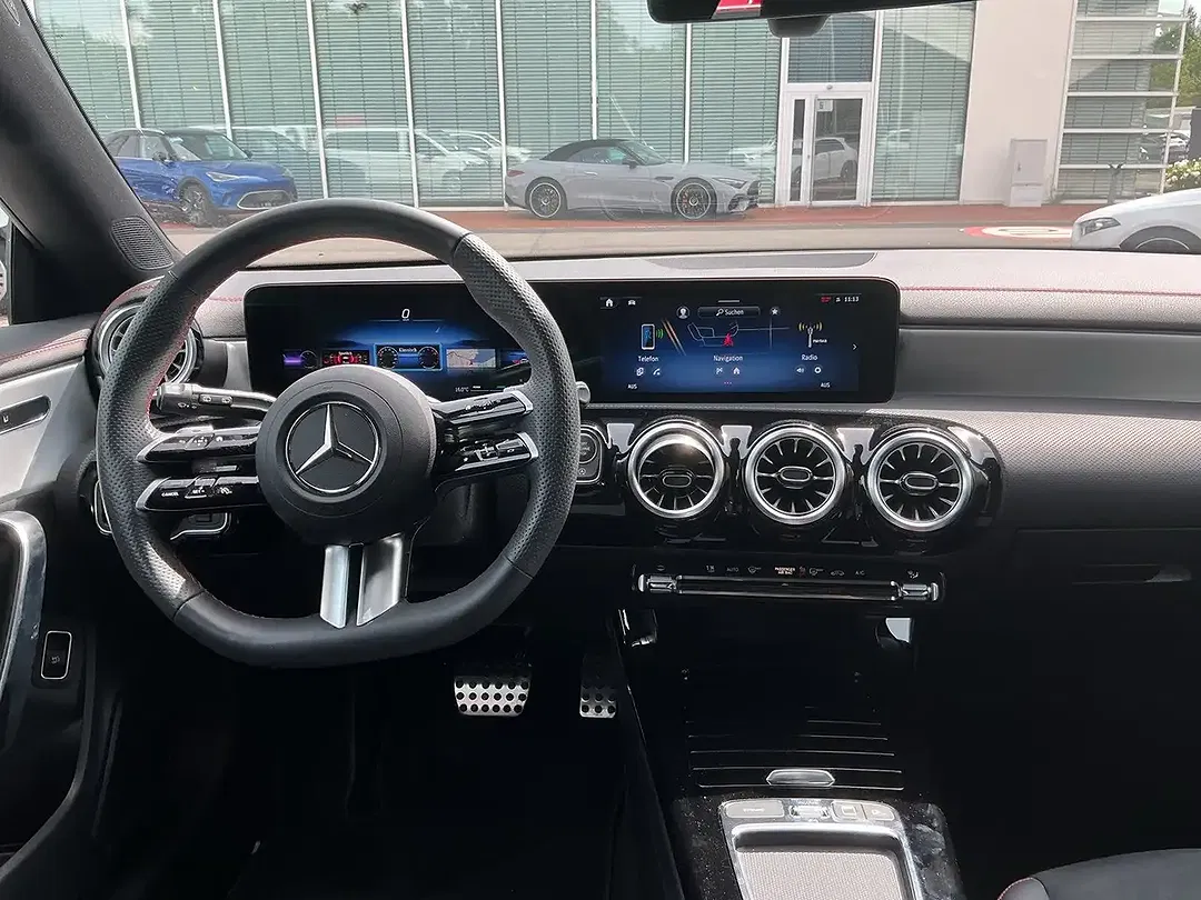 Mercedes-Benz CLA 200 - Thumbnail 10