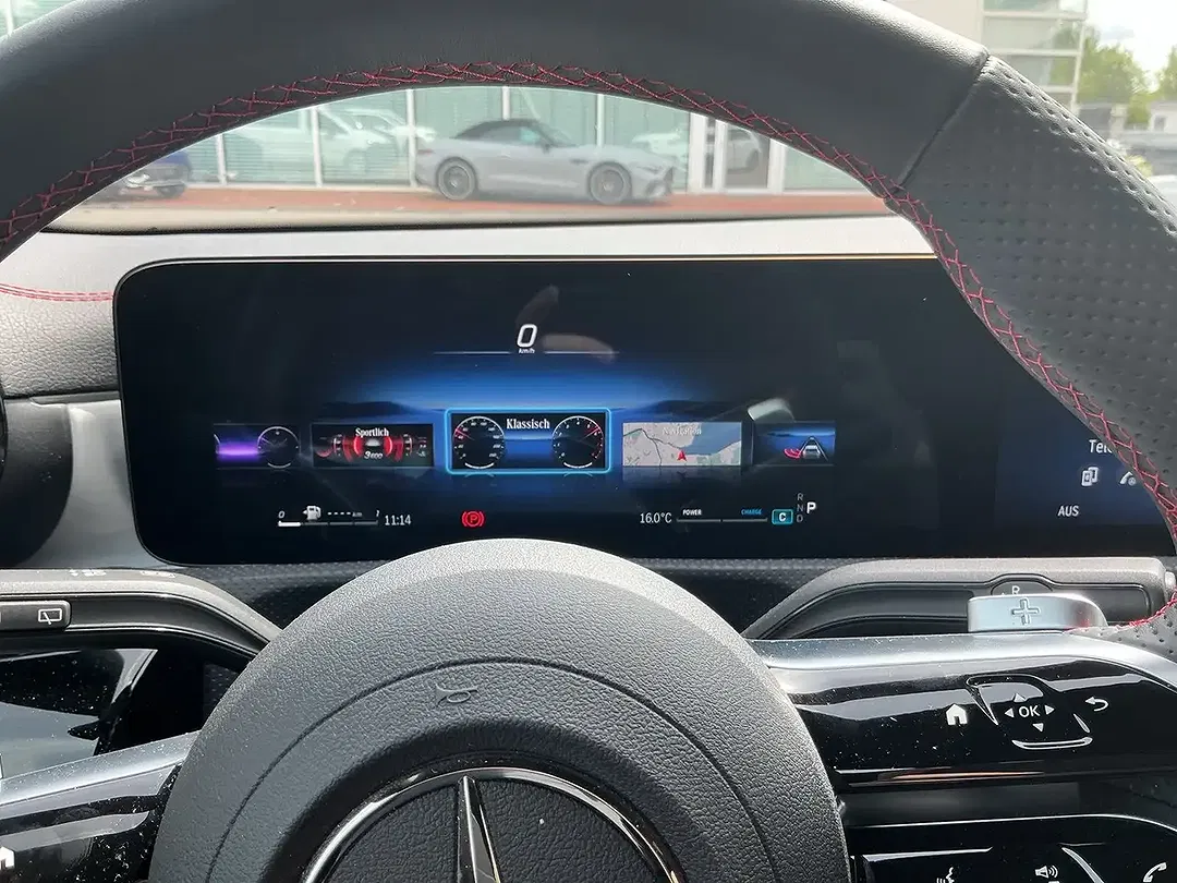 Mercedes-Benz CLA 200 - Thumbnail 11
