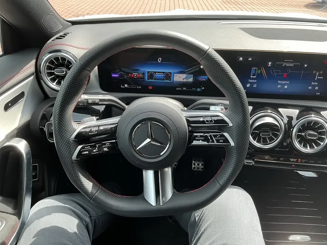 Mercedes-Benz CLA 200 - Thumbnail 12