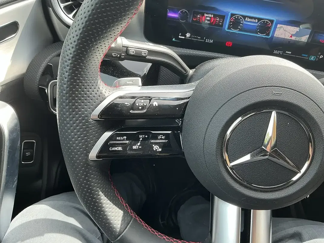 Mercedes-Benz CLA 200 - Thumbnail 13