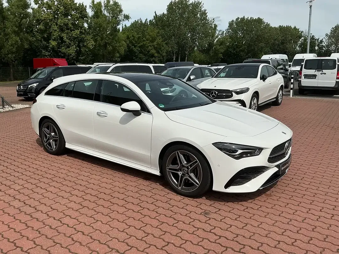 Mercedes-Benz CLA 200 - Thumbnail 2