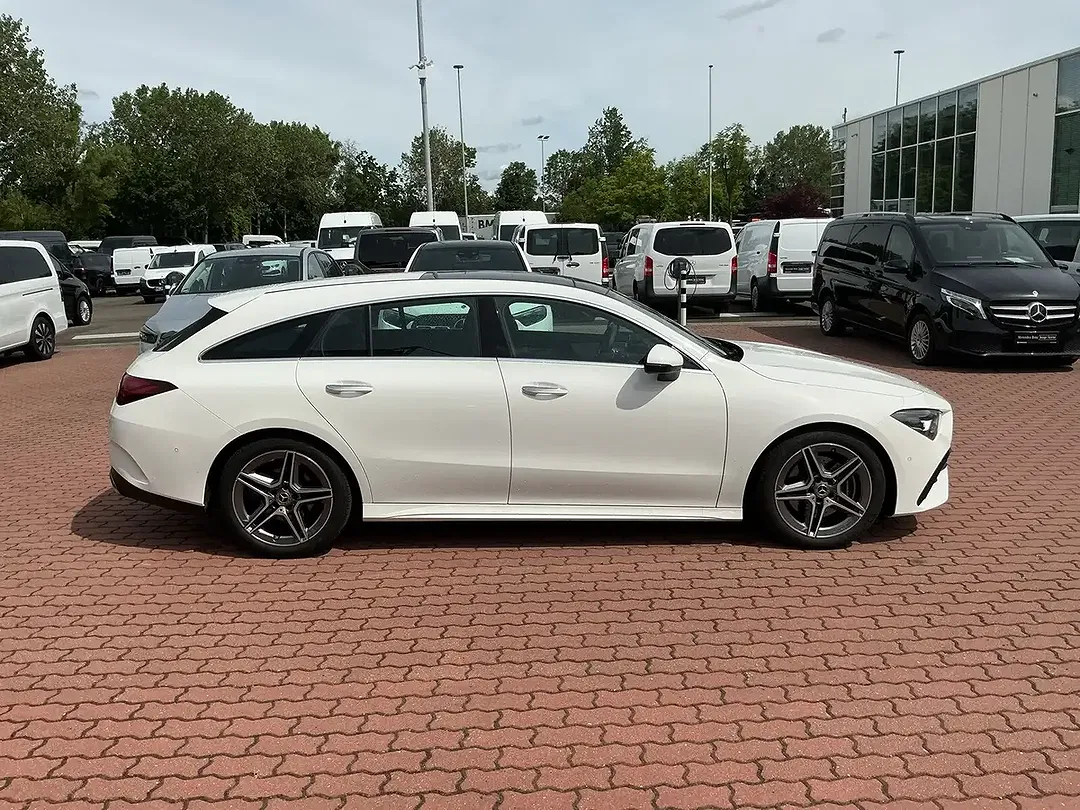 Mercedes-Benz CLA 200 - Thumbnail 7