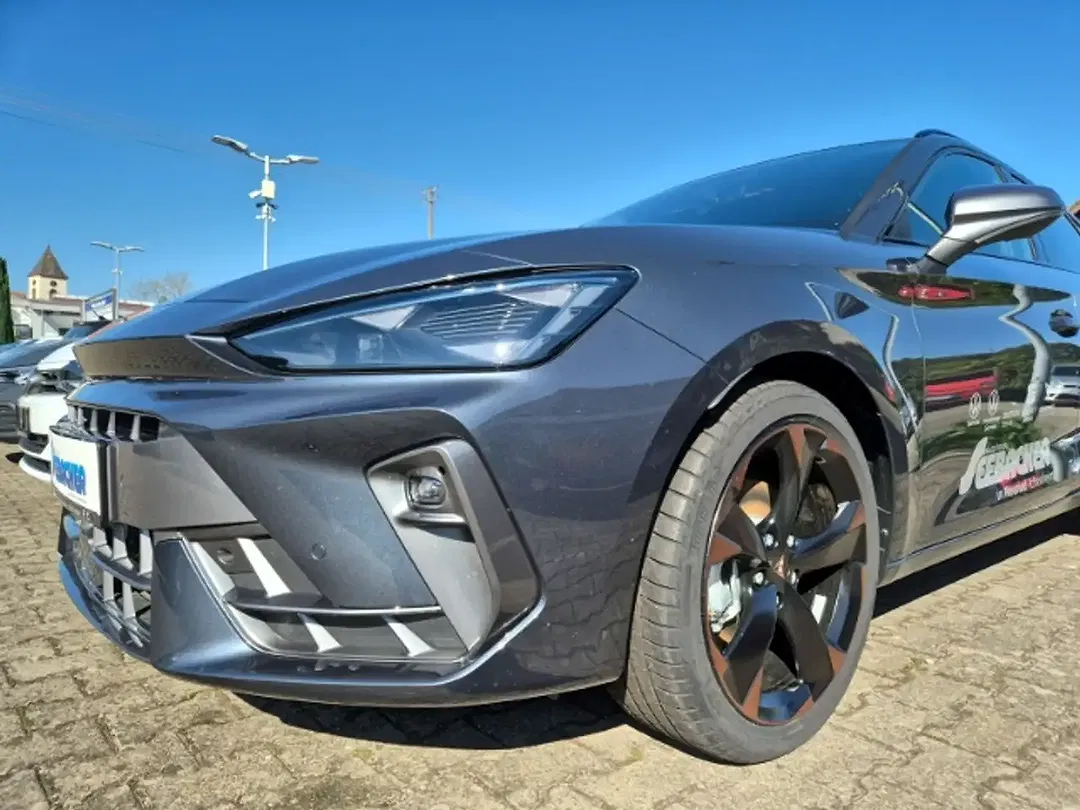CUPRA Leon - Thumbnail 3