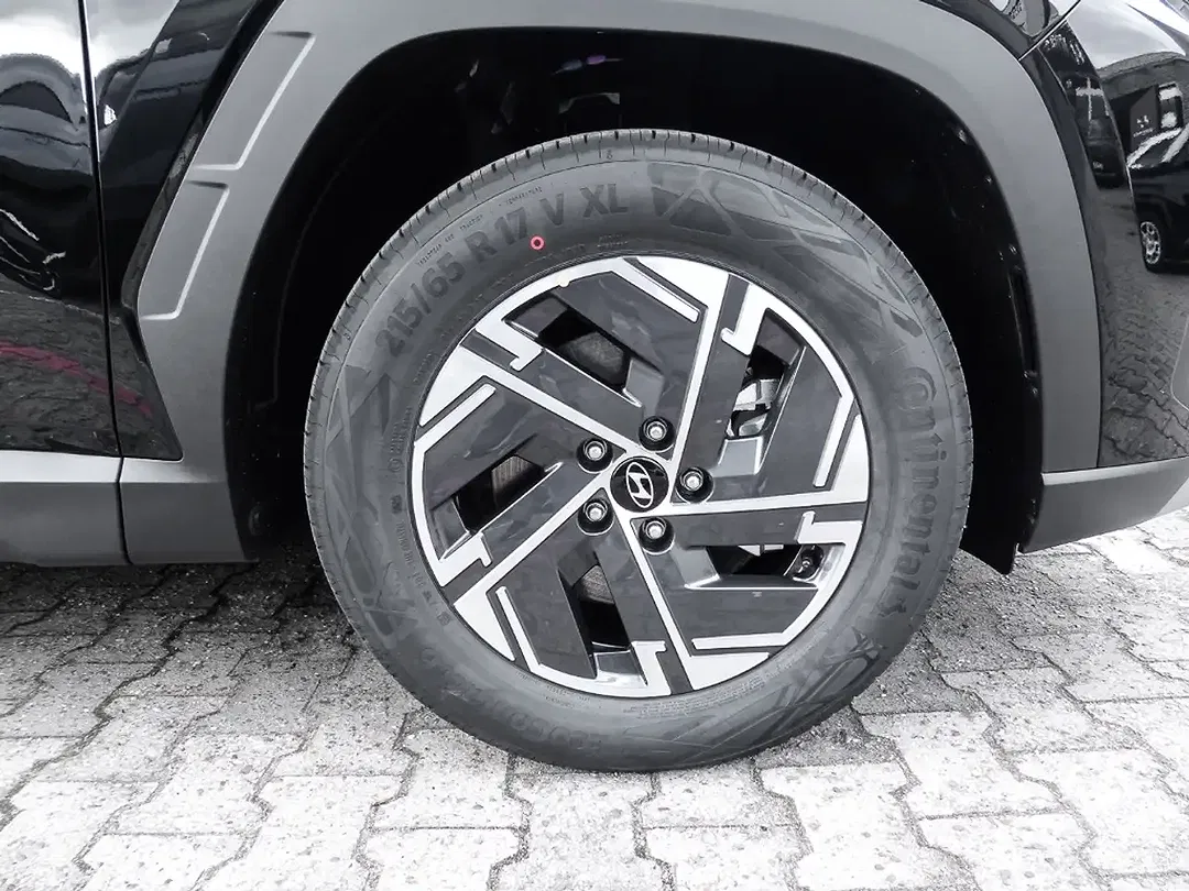 Hyundai TUCSON - Thumbnail 3