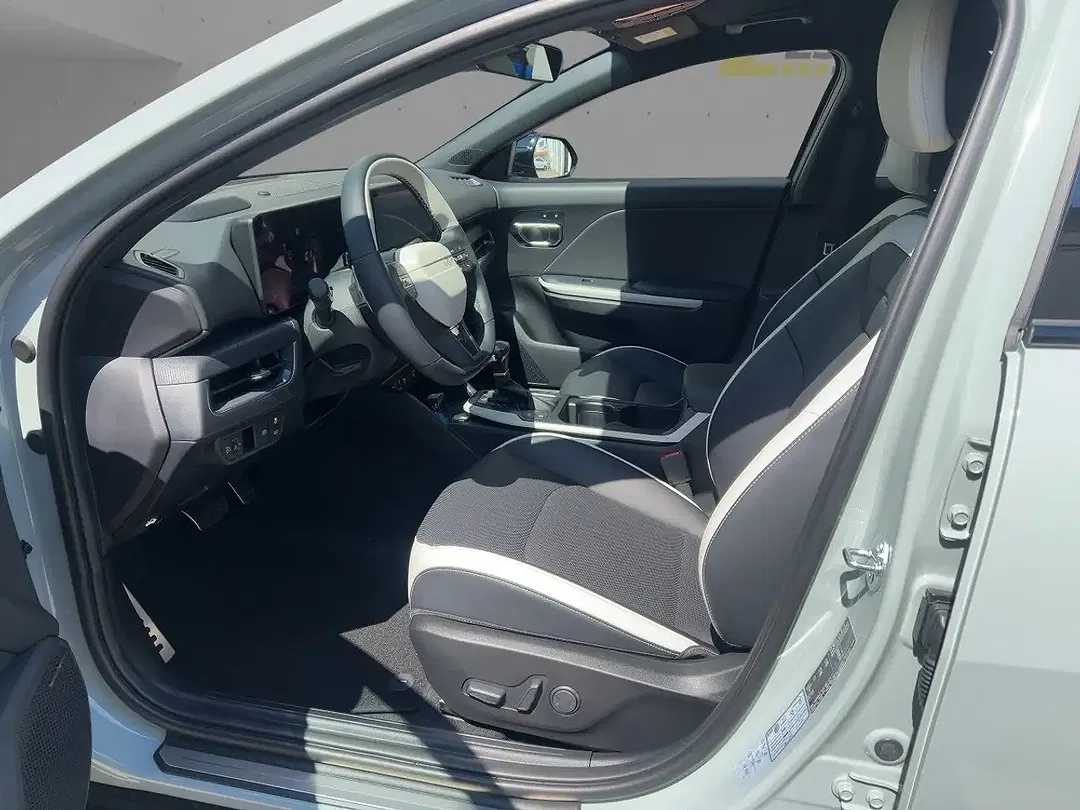 Kia K4 - Thumbnail 5