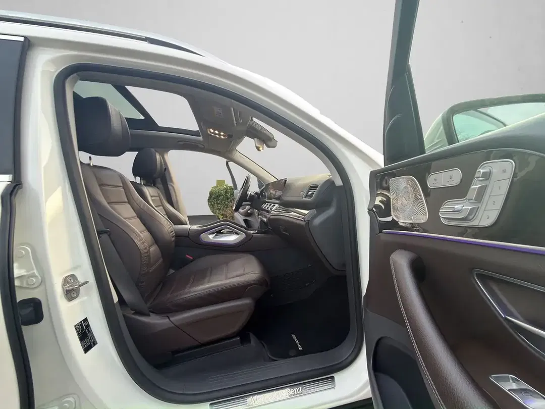 Mercedes-Benz GLS 580 - Thumbnail 15
