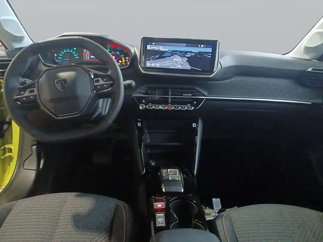 Peugeot 208 - Thumbnail 9