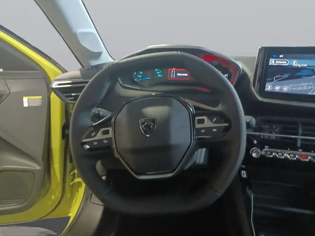 Peugeot 208 - Thumbnail 12