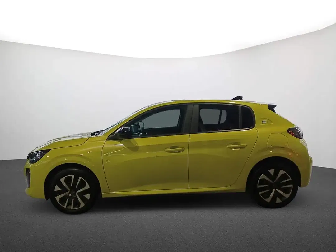 Peugeot 208 - Thumbnail 4