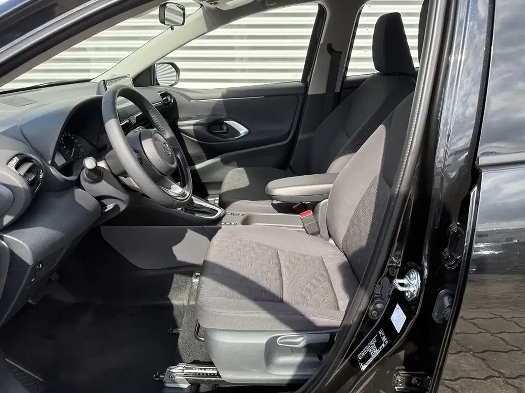 Mazda 2 - Thumbnail 8