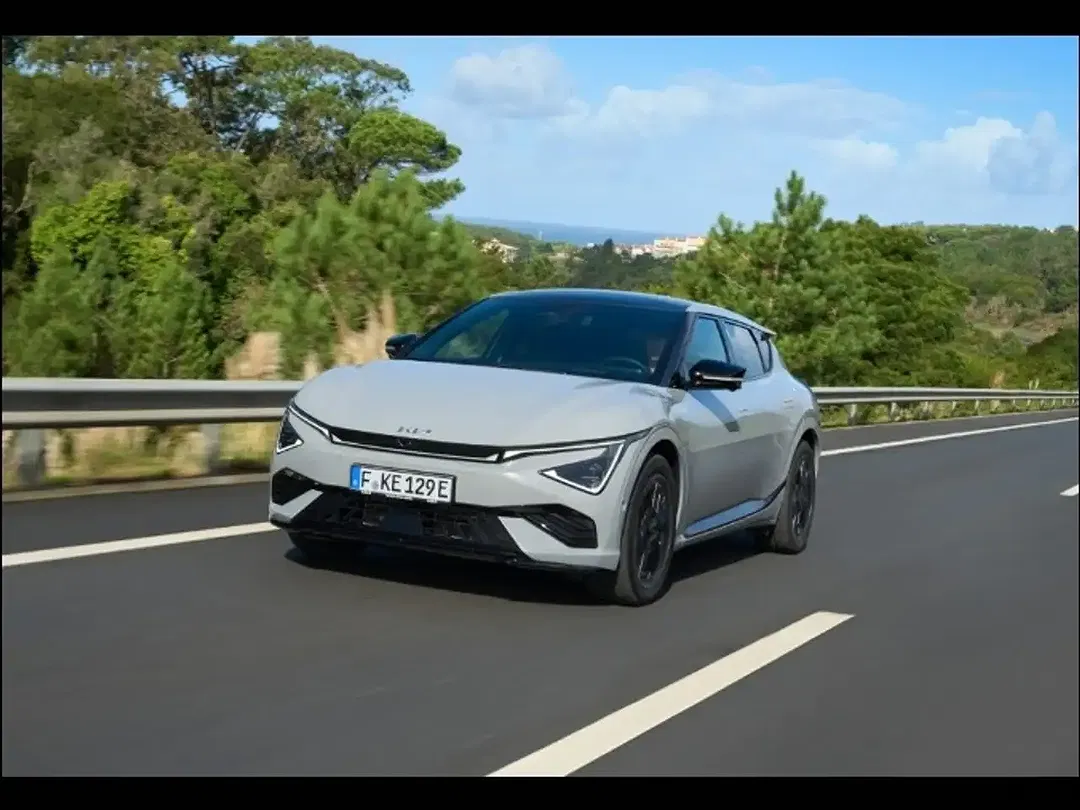 Kia EV6 - Thumbnail 1