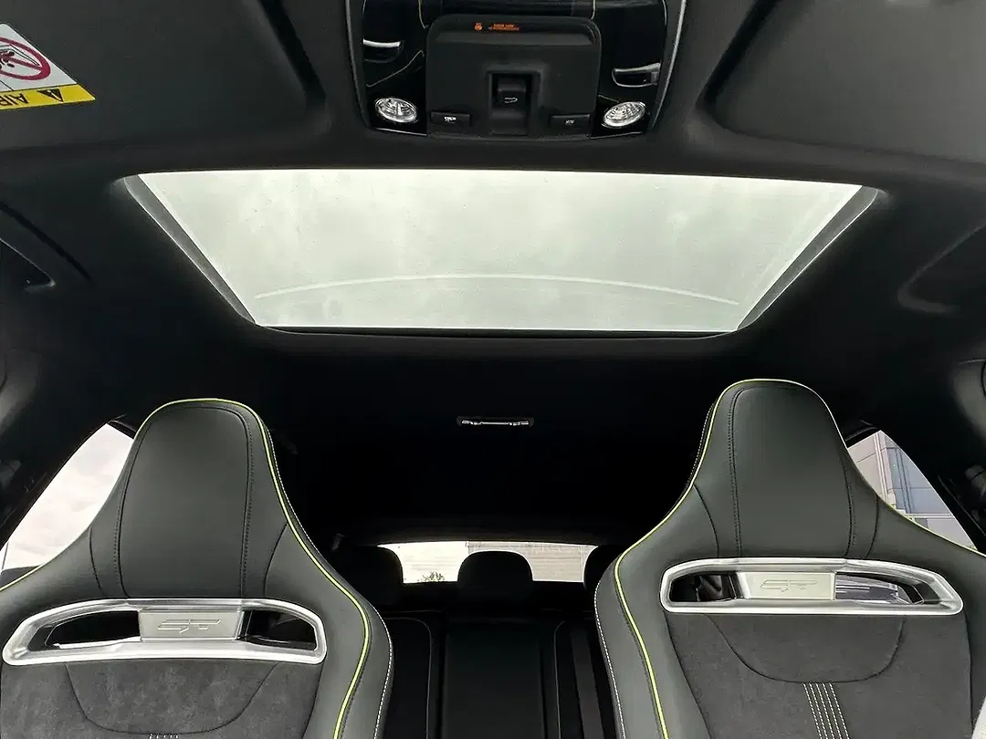Kia EV6 - Thumbnail 4