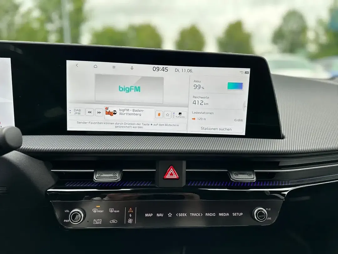 Kia EV6 - Thumbnail 7