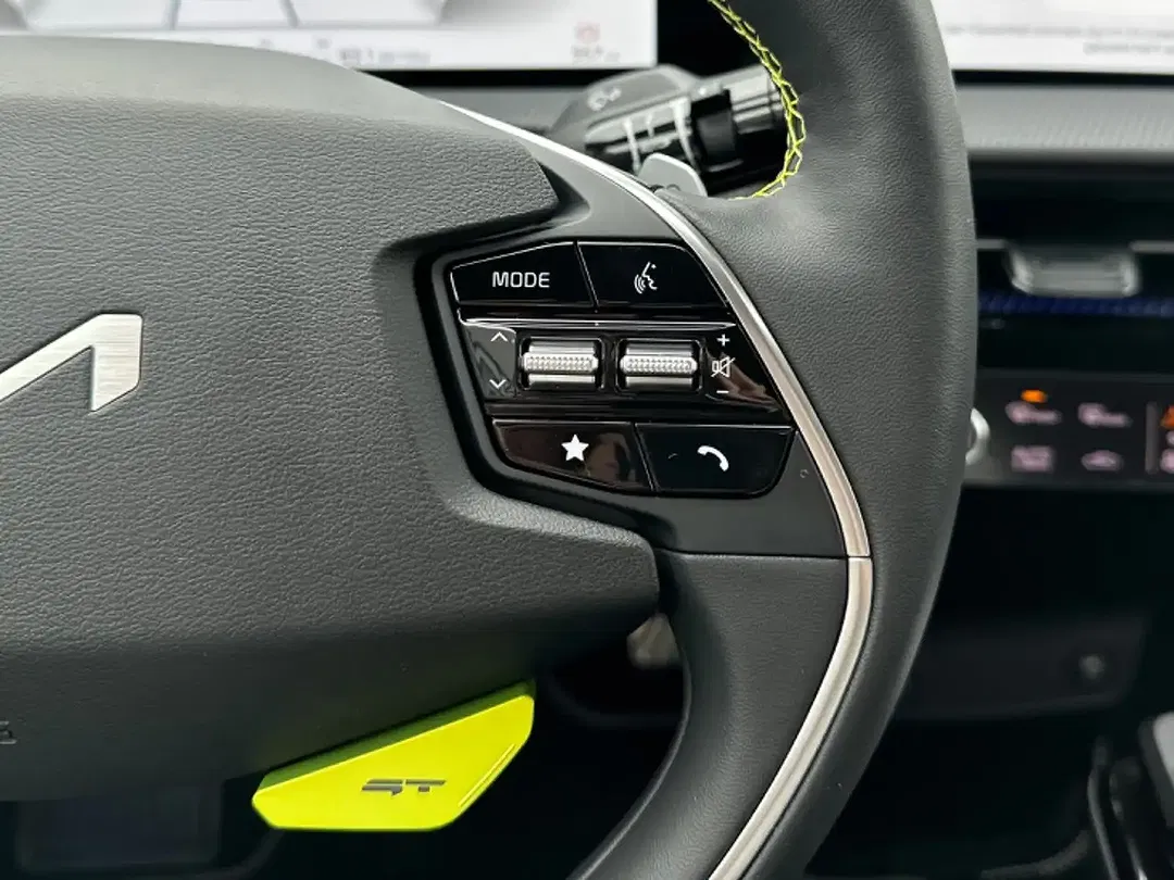 Kia EV6 - Thumbnail 8