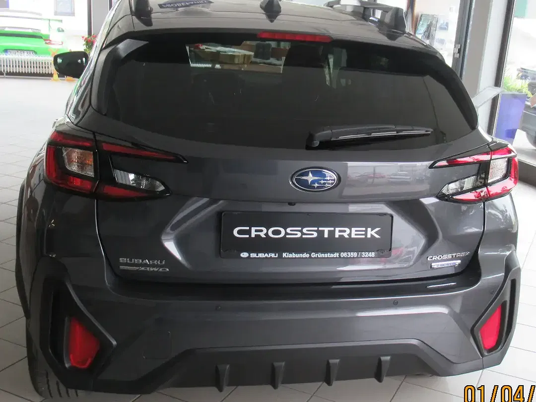 Subaru Crosstrek - Thumbnail 4