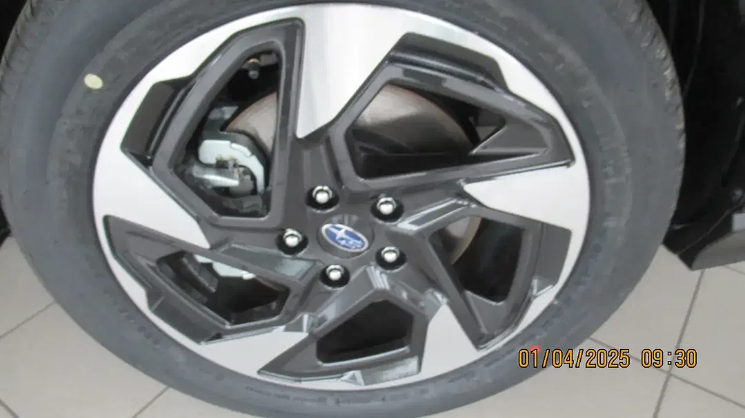 Subaru Crosstrek - Thumbnail 6