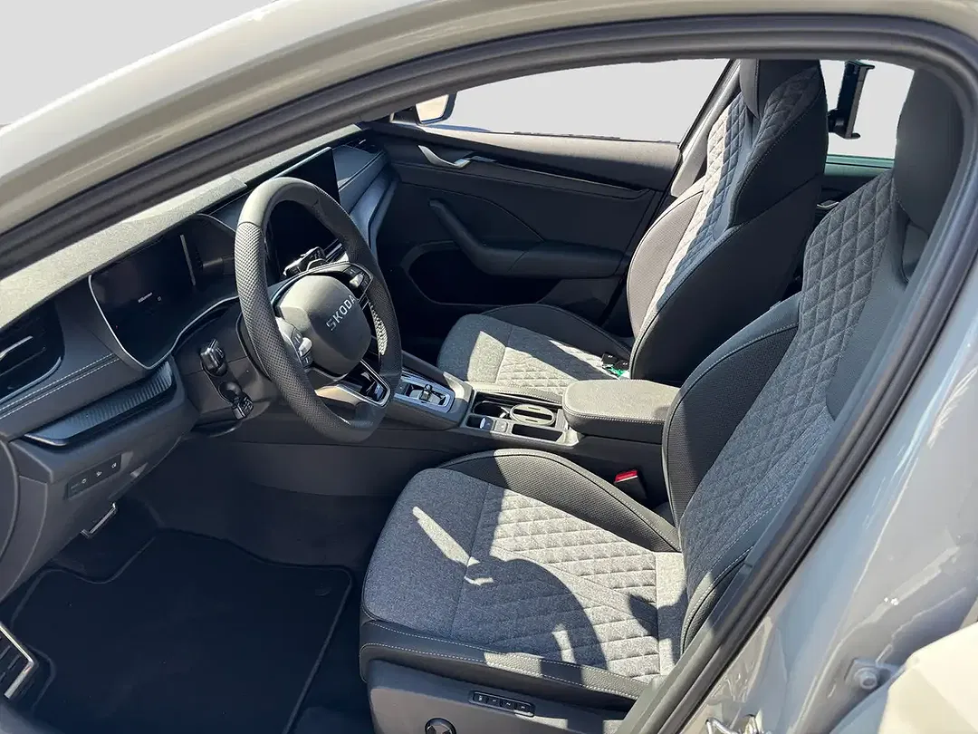 Skoda Octavia - Thumbnail 9