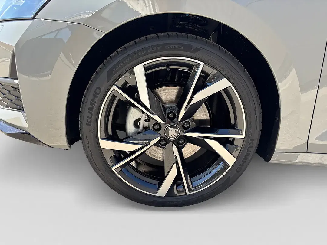 Skoda Octavia - Thumbnail 4