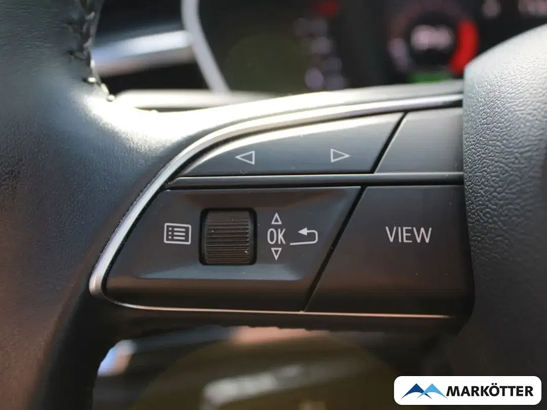 Audi Q3 - Thumbnail 11