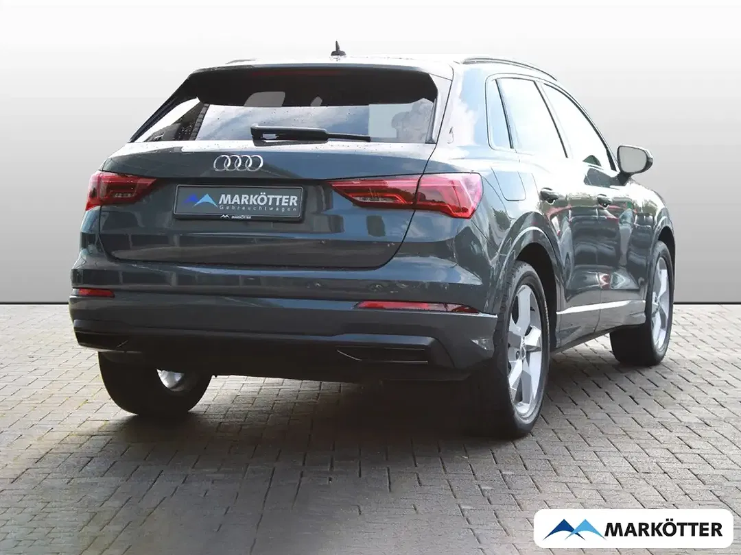 Audi Q3 - Thumbnail 3