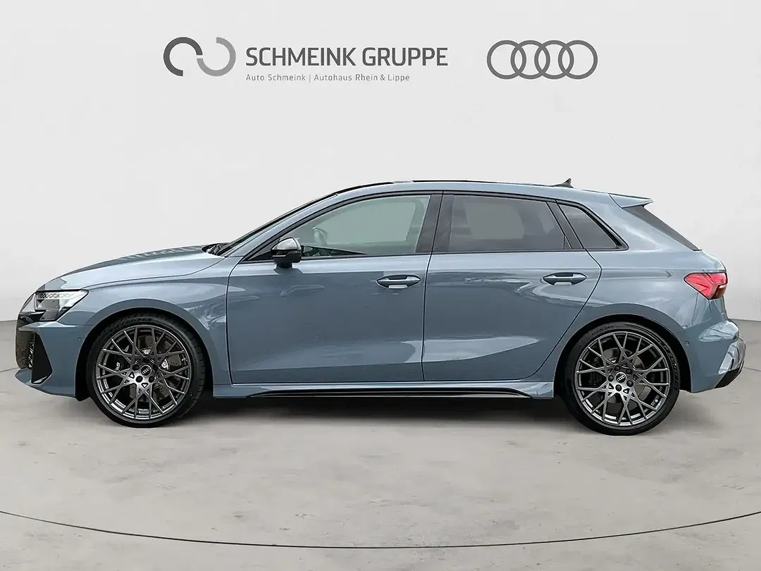 Audi RS3 - Thumbnail 2