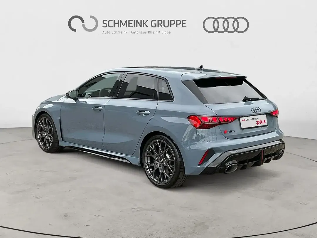 Audi RS3 - Thumbnail 3