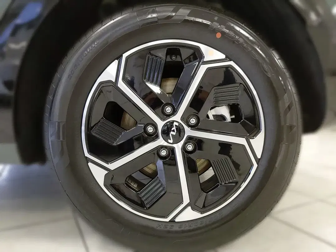 Kia Niro - Thumbnail 14