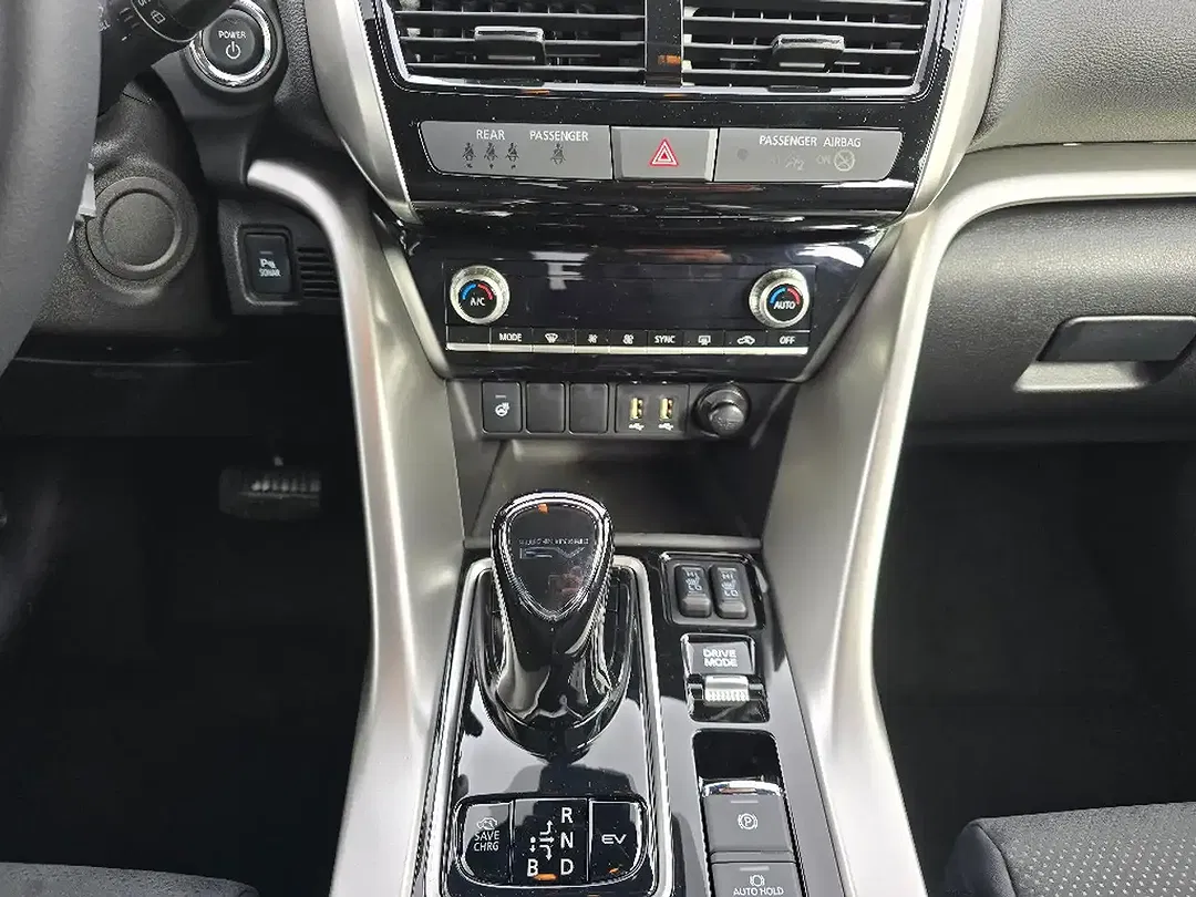 Mitsubishi Eclipse Cross - Thumbnail 15
