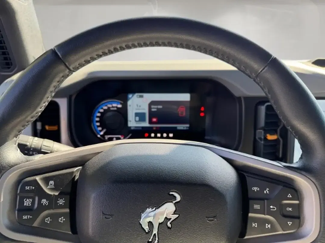 Ford Bronco - Thumbnail 7