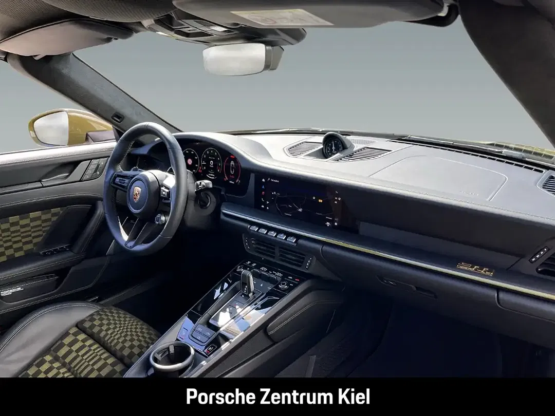 Porsche 992 - Thumbnail 11