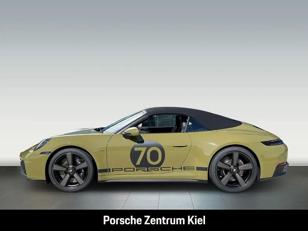 Porsche 992 - Thumbnail 2