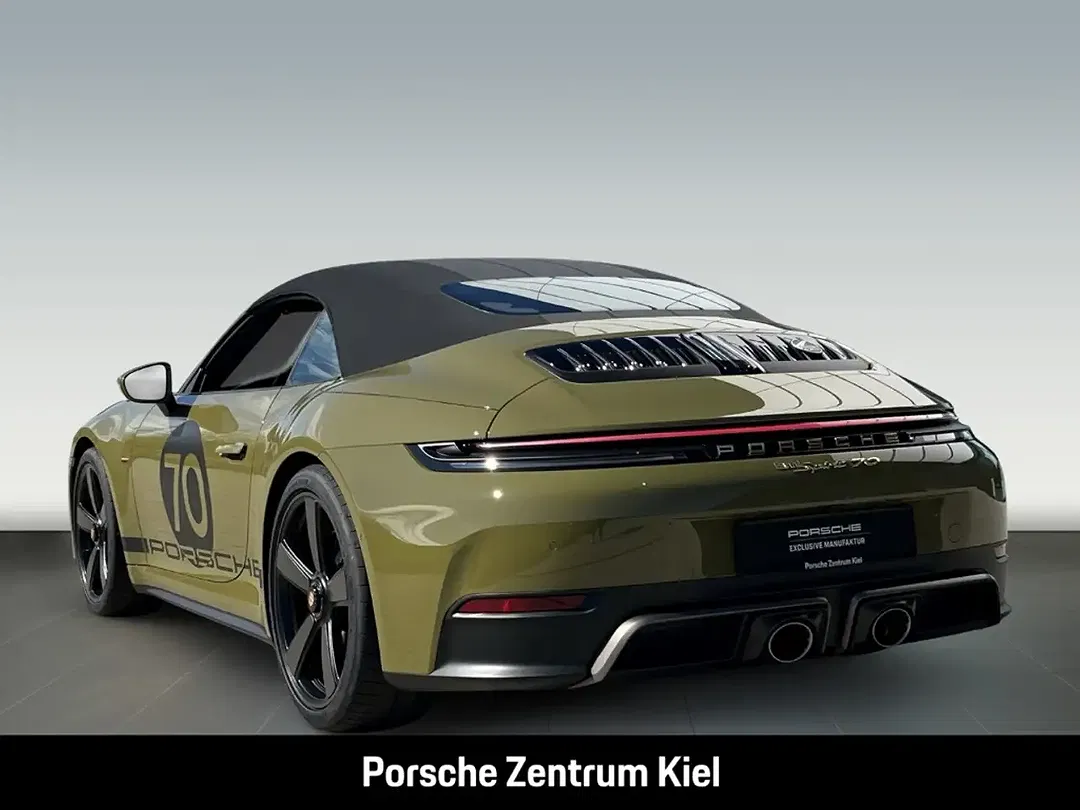 Porsche 992 - Thumbnail 3