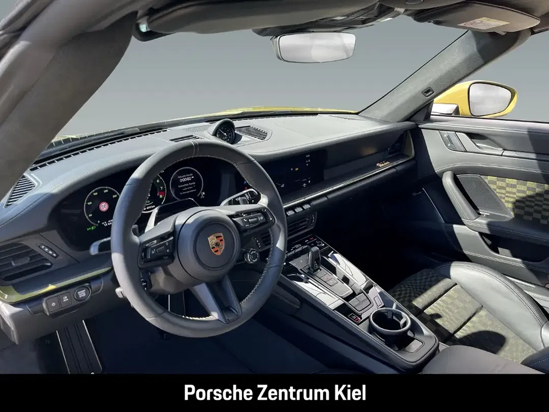 Porsche 992 - Thumbnail 9