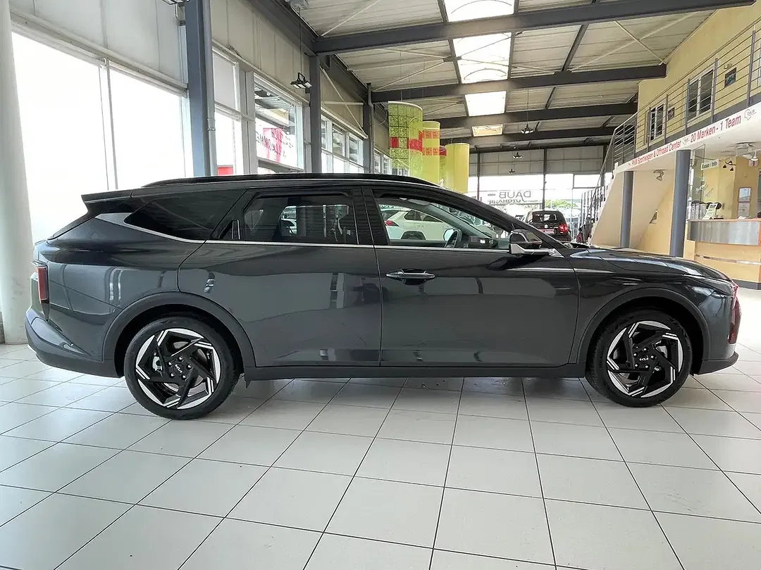 Kia K4 - Thumbnail 6