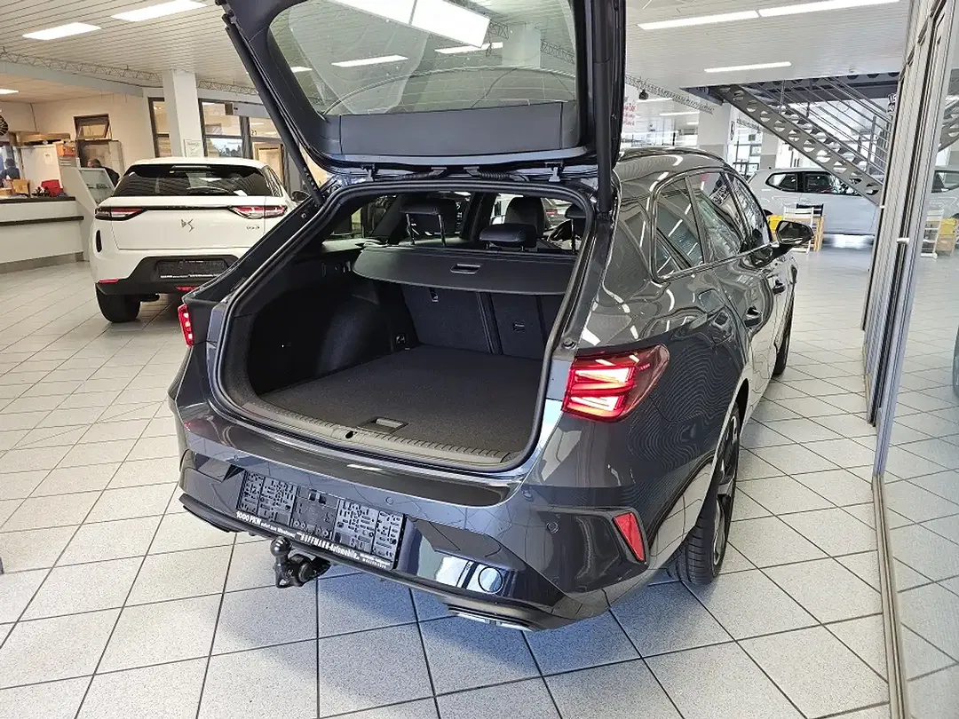 CUPRA Leon - Thumbnail 2